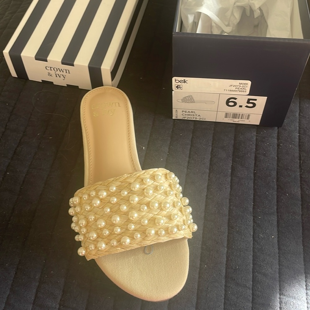 Crown & Ivy Pearl Shoe